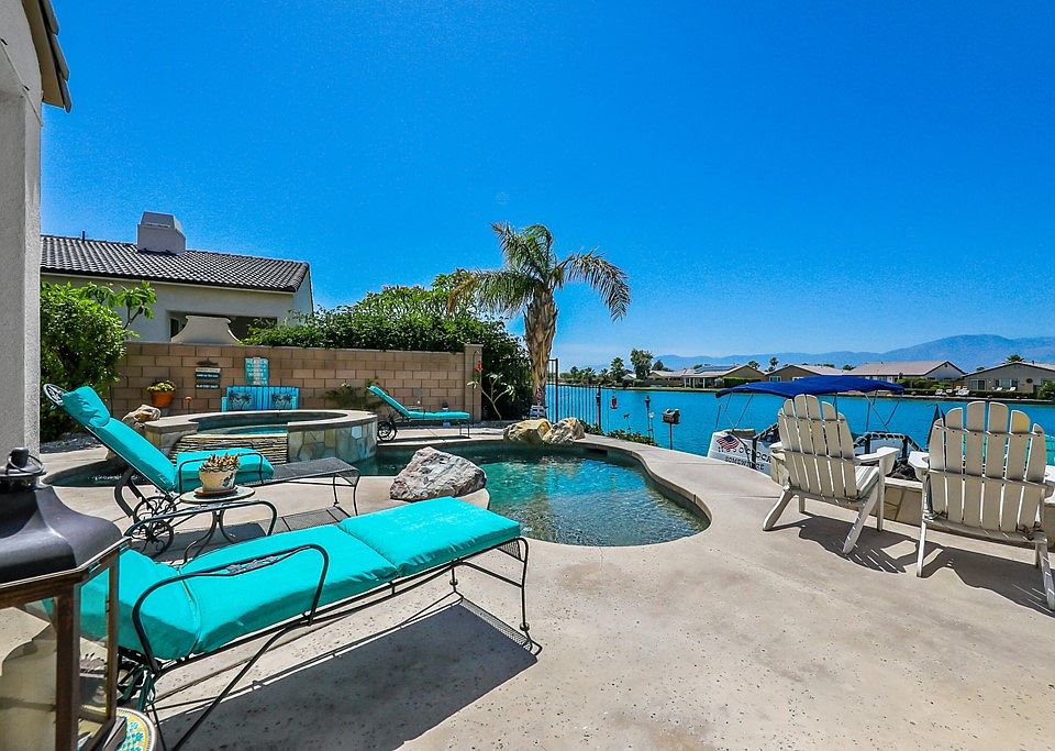1st image of 84325 Canzone Dr