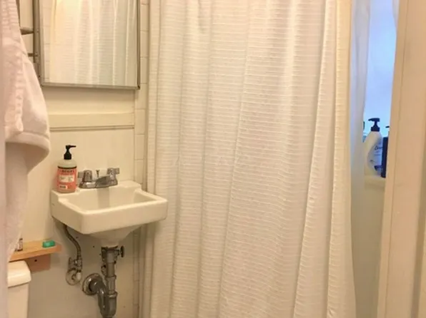 11 Cooney St #1, Somerville, MA 02143