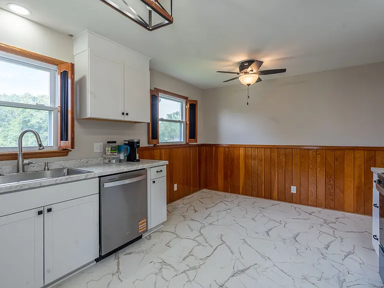 740 Page St — Photo 8