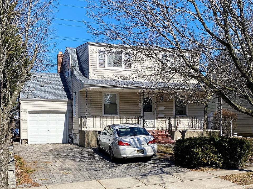 1st image of 4 Noel Dr
