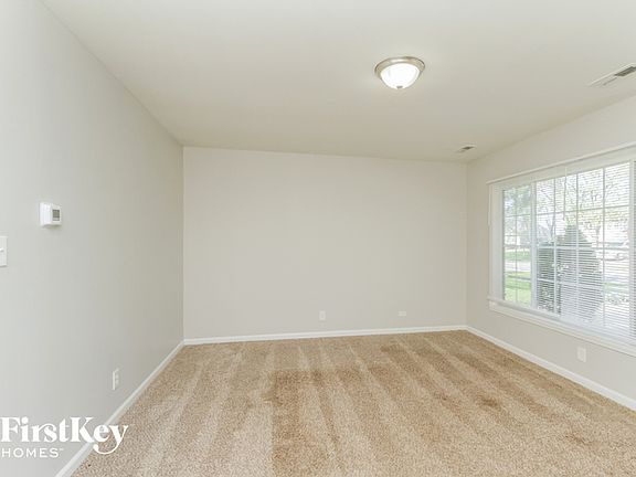 3rd image of 210 Malibu Dr