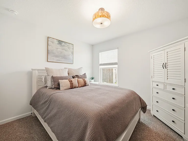289 Gray Owl Dr W — Photo 20