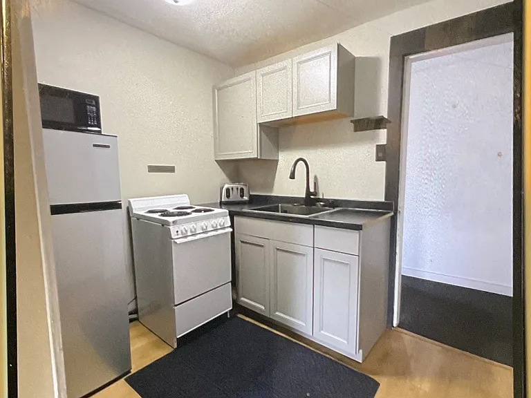 801 S Walnut St #2 — Photo 3