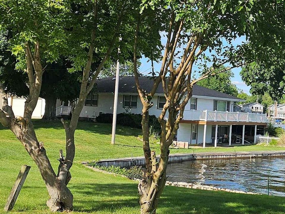 1st image of 615 S Lakeside Dr