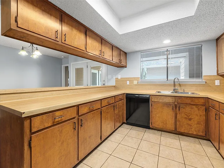 8506 Mesa Dr #A — Photo 12