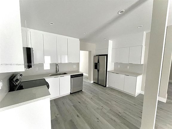 3rd image of 12750 W Golf Dr
