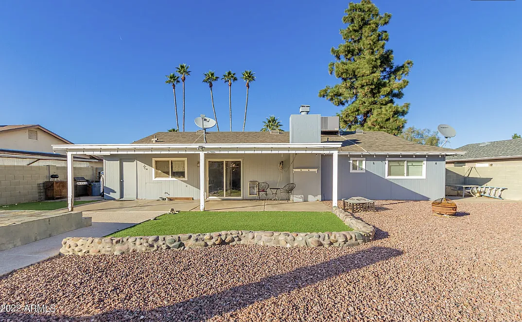 Building Photo - 2329 E Concorda Dr
