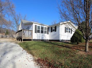 221 Margaret Dr, Creve Coeur, IL 61610