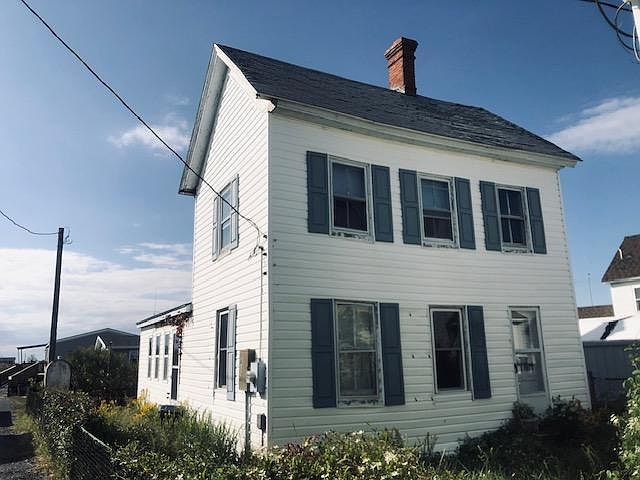 1st image of 4413 Twin John Ln