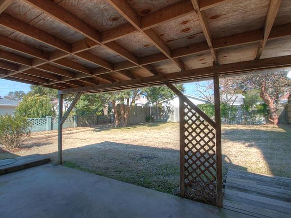 4th image of 2108 Evans St