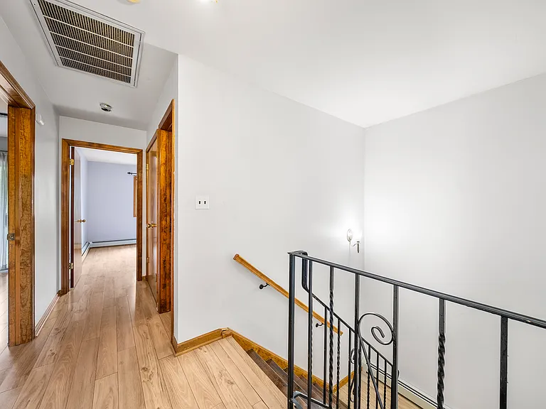 140 Allwood Rd #C — Photo 20