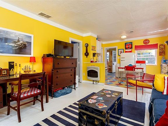 3rd image of 289 Briarwood Blvd