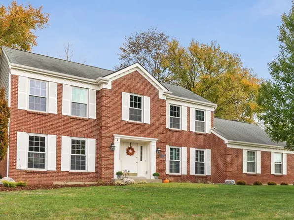 7936 Surreywood Dr, North Bend, OH 45052