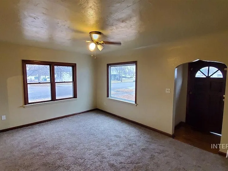 103 Fern St — Photo 9