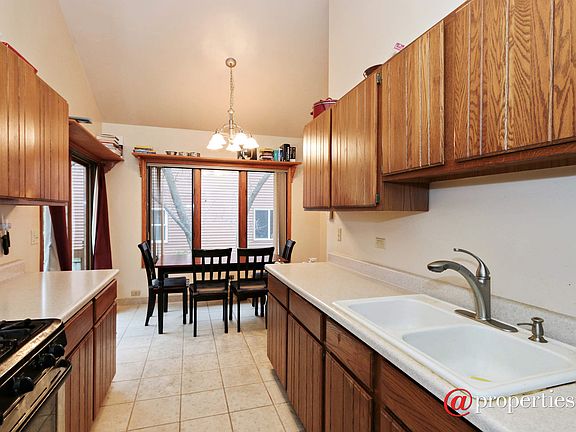 Kitchen / Breakfast Room