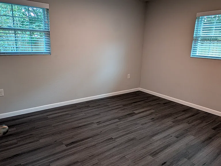3209 W Leila Ave — Photo 9
