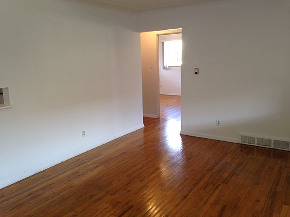 2nd image of 2423 S Gaylord St