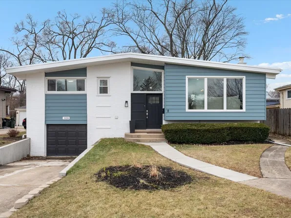 328 Nellie Ct, Glenview, IL 60025