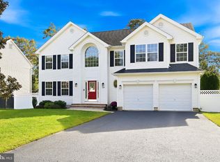 1047 Rudder Ave, Manahawkin, NJ 08050