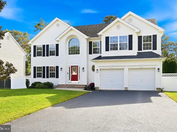 1047 Rudder Ave, Manahawkin, NJ 08050