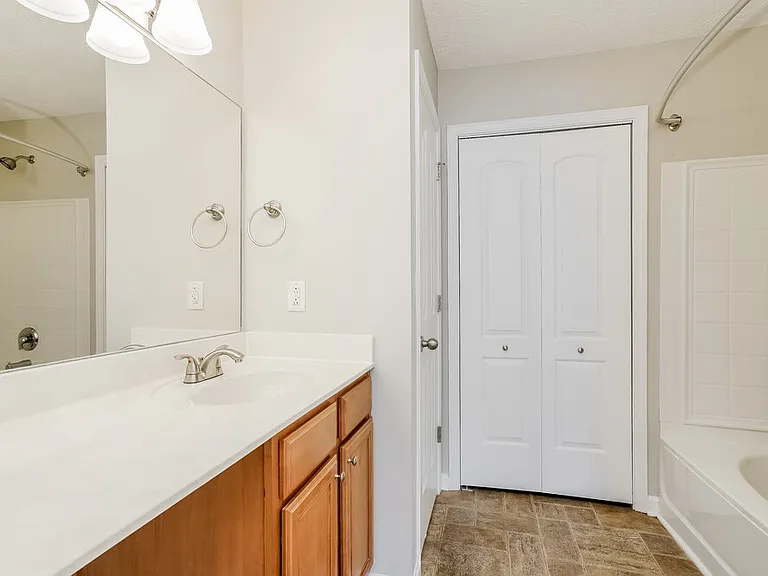 3327 Velvet Ct — Photo 15