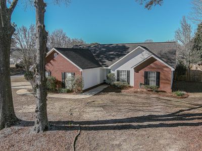 101 Greenbriar Ct, Headland, AL, 36345