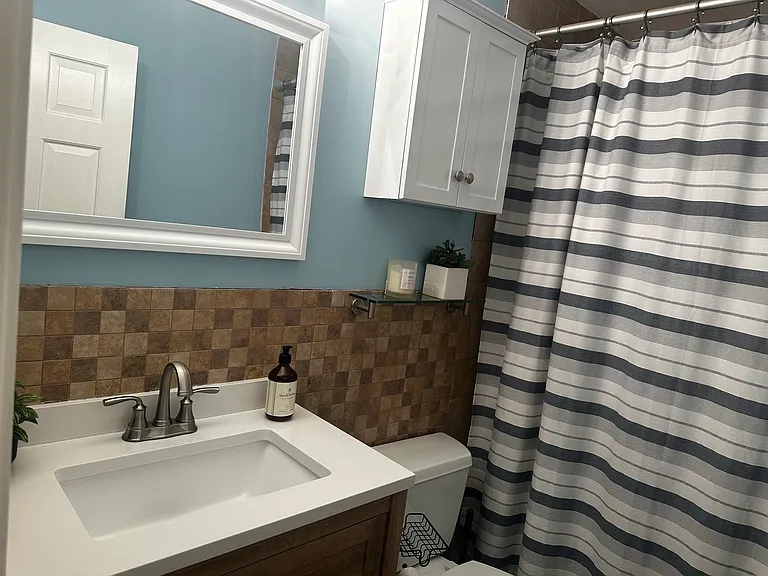 35 School St #19 — Photo 12