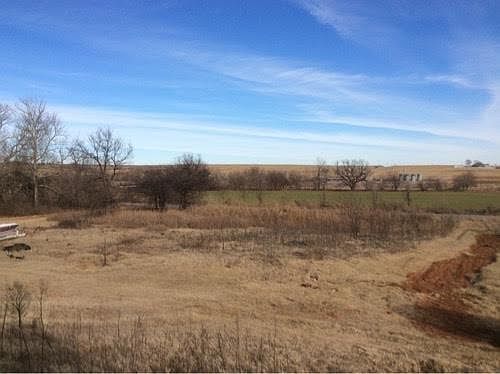 2nd image of 206 S Cardinal Rd
