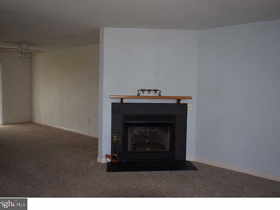 4th image of 44 Wyatt St