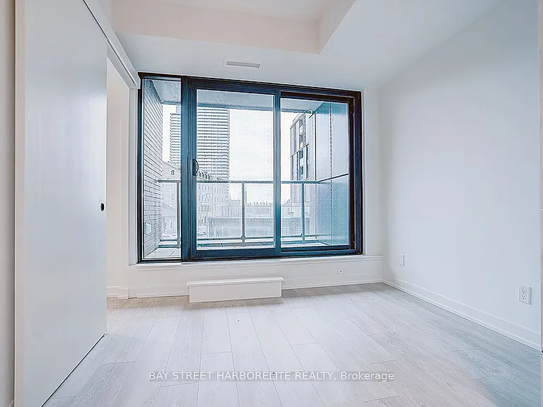 35 Parliament St #227 — Photo 14