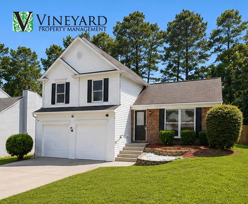 3 bed, 2.5 bath, 1808 sqft, $2,295 — Photo 3