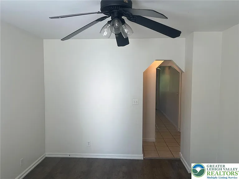 1839 Willow Park Rd — Photo 11