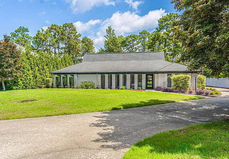 60 Eldorado Ln — Photo 1