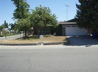 4960 Village Wood Dr, Sacramento, CA