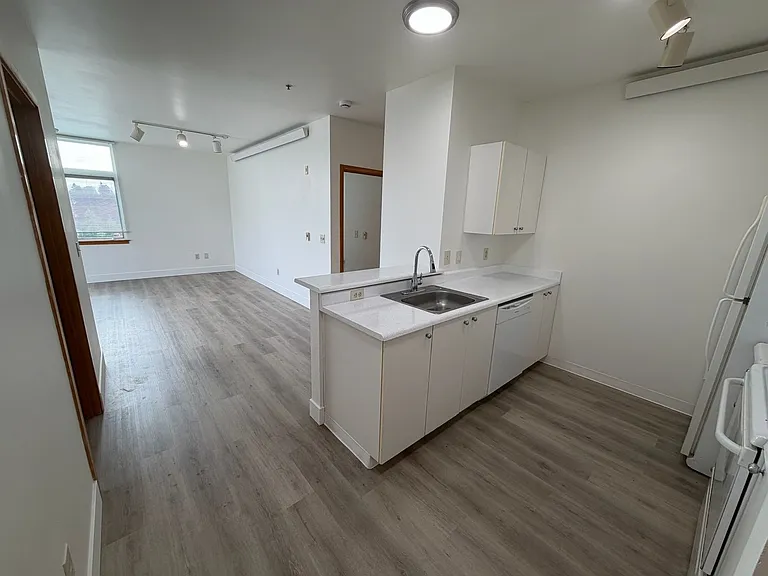 Bookmark Apartments — Photo 11