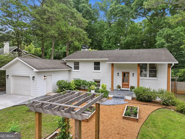 2003 Commodore Ln, Chamblee, GA 30341