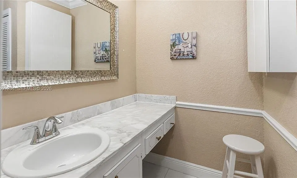 6315 Bay Club Dr #30