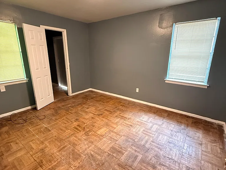 859 Carson St — Photo 6