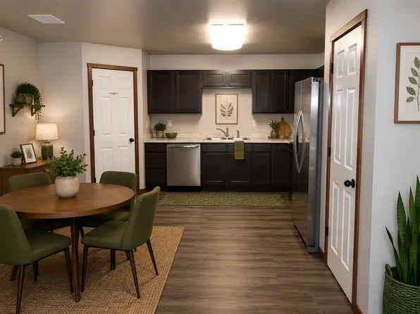 Dreamsville Apartments, 1812 15th Ave SE #1, Dyersville, IA 52040