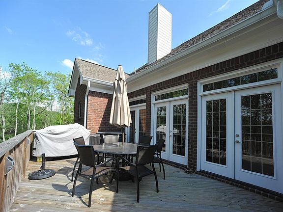 Large Deck with serene views