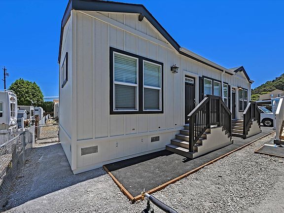 2nd image of 3800 Bayshore Blvd Unit 38