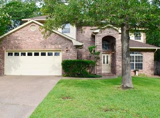 9216 Timber Knoll Dr, College Station, TX 77845