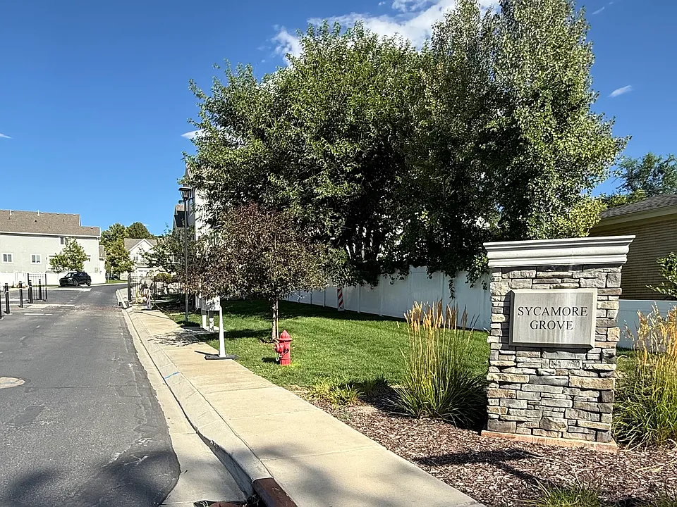 234 N Glenwood Way