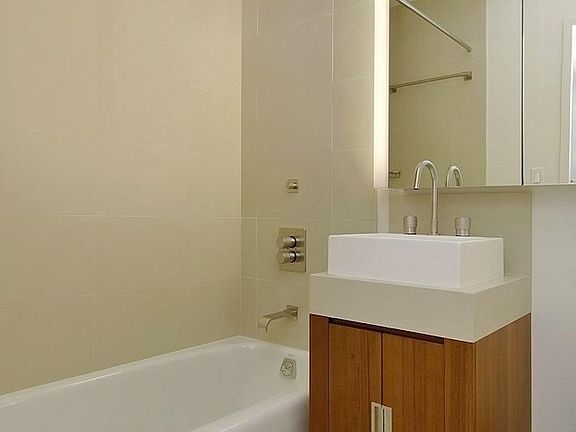 5th image of 450 W 17th St APT 1402