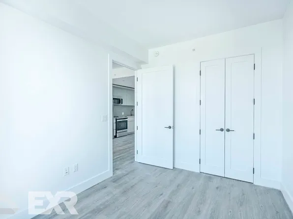 210 Clarkson Avenue image 8 of 18