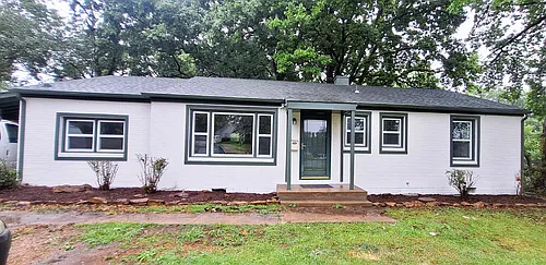 1512 SW Highway Ln Photo 1