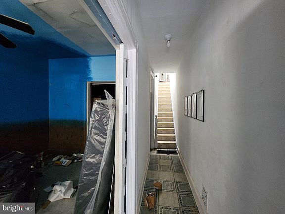 4th image of 2519 W Fayette St