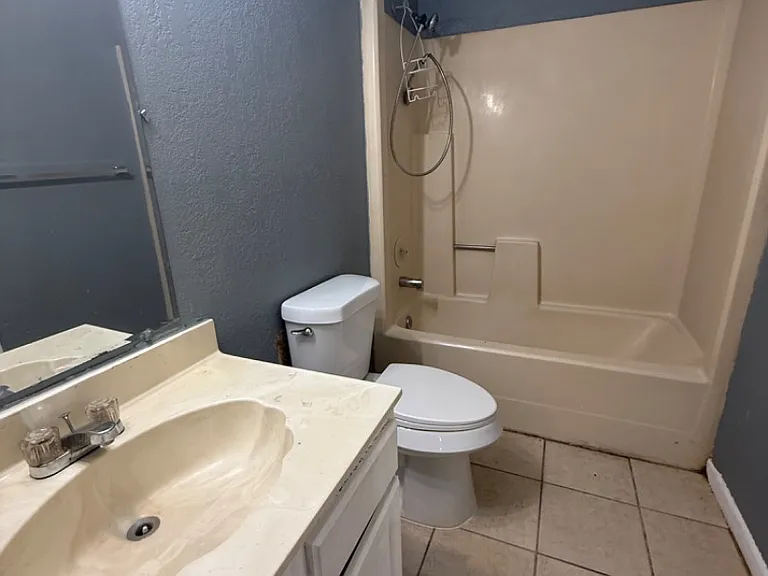 Unit Photo