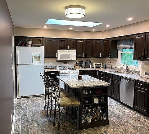 5th image of 9020 W 129th Pl