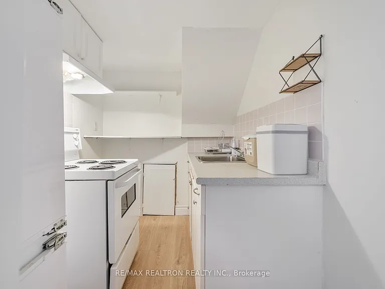 110 Gorman Park Rd — Photo 35